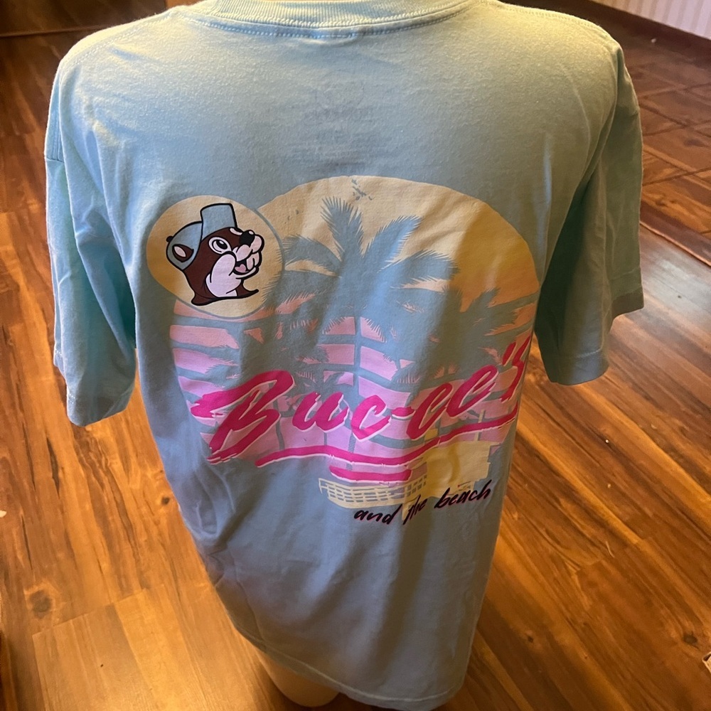 Buc-cees Light Blue Graphic T-Shirt - Picture 2 of 3